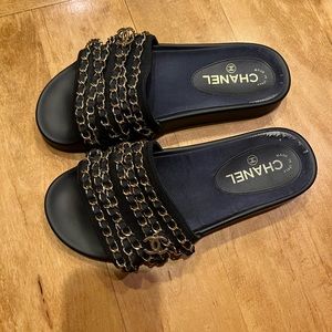 Chanel slide size 38 sample from runway.